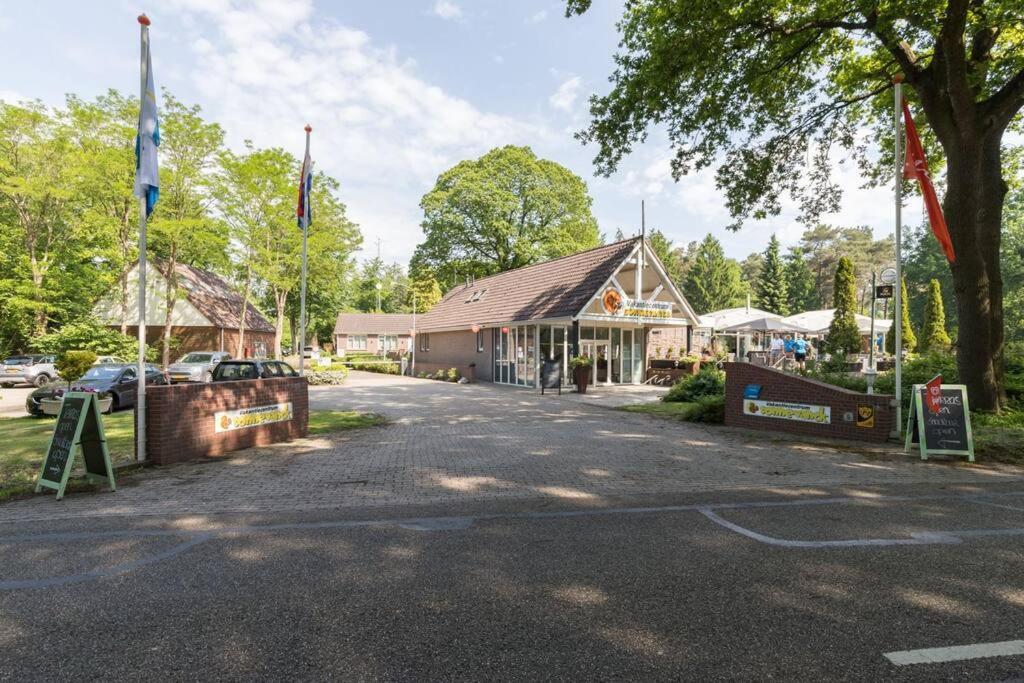 Sfeervol Chalet In Drenthe Bij Het Dwingelderveld Villa Spier Bagian luar foto