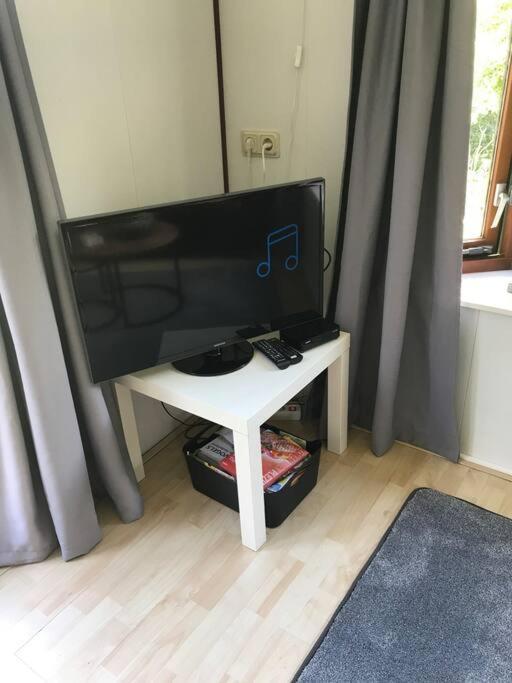 Sfeervol Chalet In Drenthe Bij Het Dwingelderveld Villa Spier Bagian luar foto